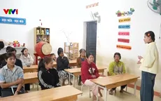 Giáo viên bám bản tuyên truyền bầu cử tại vùng cao Đà Nẵng