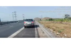 CSGT xử lý nhiều tài xế dừng xe sai quy định trên cao tốc Phan Thiết – Vĩnh Hảo