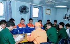 Cứu nạn thành công thuyền viên tàu vận tải bị chìm trên biển