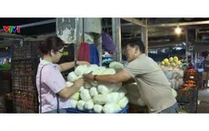 Tiểu thương nỗ lực giữ giá thực phẩm dù chi phí vận chuyển tăng