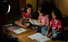 Trao tặng đèn năng lượng mặt trời cho các xã nghèo tỉnh Quảng Trị