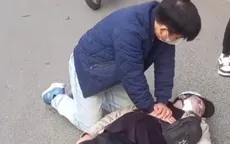 Hà Nội: Khen thưởng đột xuất bác sĩ ép tim cứu người giữa phố