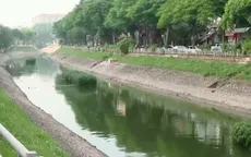 Sông Tô Lịch lại xuất hiện mùi hôi