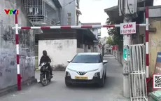 Nguy hiểm từ việc tự ý lắp barie trong ngõ nhỏ