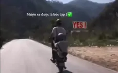 Triệu tập 2 thanh niên “bốc đầu” xe máy, quay clip câu view trên Quốc lộ 6