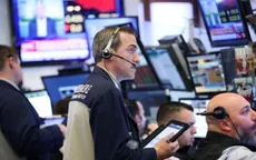 Phố Wall đồng loạt chìm trong sắc đỏ