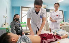 Phát hiện nhiều viên nam châm nhỏ trong ruột bé trai 5 tuổi