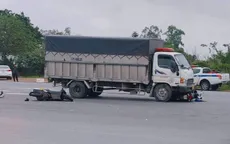 Xe tải tông liên hoàn 3 xe máy trên Quốc lộ 10, 2 người tử vong