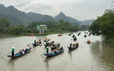 Gần 400 đại biểu quốc tế trải nghiệm “Du xuân hữu nghị 2026” tại Chùa Hương