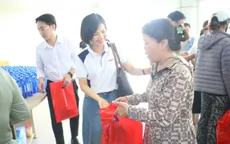 Tuổi trẻ VTV hỗ trợ bệnh nhân khó khăn tại Huế