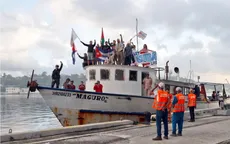 Tàu chở hàng tấn hàng viện trợ quốc tế đến cảng Cuba 