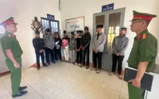 Đắk Lắk: Hai nhóm học sinh mang hung khí đánh nhau vì mâu thuẫn trên Tiktok