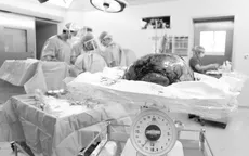 Phẫu thuật thành công khối u xơ tử cung "khổng lồ" 