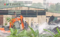 Xuyên đêm dập tắt đám cháy lớn ở xưởng gỗ đối diện Bệnh viện K Tân Triều