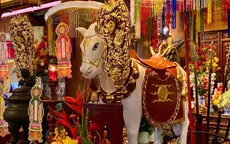 Thiêng liêng Lễ hội truyền thống Đền Bạch Mã