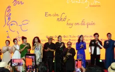 Nghệ sĩ cùng hàng trăm khán giả hòa giọng tôn vinh di sản âm nhạc Trịnh Công Sơn