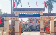 Tạm đình chỉ công tác hiệu trưởng trường tiểu học để điều tra dấu hiệu “chạy” hợp đồng