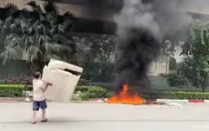 Đốt xốp gây khói mù mịt dưới cầu Thăng Long, người đàn ông bị phạt 3 triệu đồng