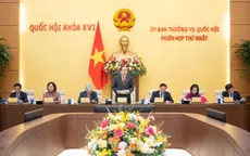 Ủy ban Thường vụ Quốc hội khóa XVI gồm 18 thành viên