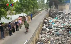 Khói mù, mùi khét từ bãi rác bủa vây khu dân cư ở Ninh Bình