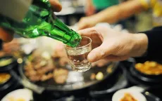 Uống rượu bia trong giờ làm việc bị phạt 3 triệu đồng