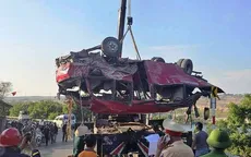 Vụ xe khách bị tai nạn khiến 15 người thương vong: Phương tiện đã qua 16 năm sử dụng