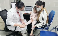 Tay chân miệng vào mùa, cảnh báo biến chứng nặng