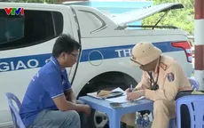 Phạt hàng loạt tài xế và hành khách không thắt dây an toàn trên cao tốc