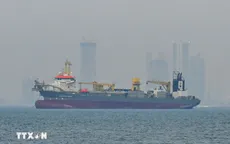 Lượng tàu qua eo biển Hormuz chịu tác động từ xung đột