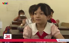 Câu chuyện 'không ăn thịt gà' và nỗi lo về suất ăn học đường