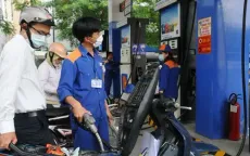 Giá dầu diesel giảm gần 2.000 đồng/lít