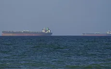 Iran đe dọa tấn công các tàu tiếp cận eo biển Hormuz 