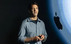 Người sắp thay thế Tim Cook ở Apple là ai?