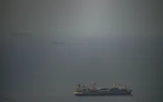 Tổng thống Trump ra lệnh bắn tàu Iran rải mìn tại eo biển Hormuz