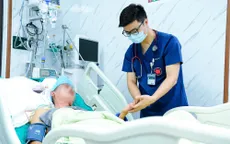 Tắm ngay sau khi đi nắng: Thói quen dễ gây đột quỵ ngày hè