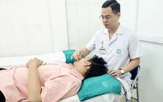 Liệt mặt giữa mùa hè: Đừng chủ quan 