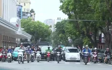 Hà Nội thí điểm hạn chế xe xăng trên 11 tuyến phố: Người dân nói gì?