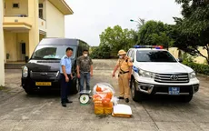 Phát hiện xe khách vận chuyển 150kg trứng gà non không rõ xuất xứ