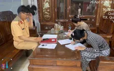 Phạt 16,5 triệu đồng 3 người liên quan vụ 2 thiếu nữ đầu trần, đi xe máy ngược chiều trên cao tốc