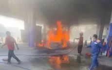 Cháy ô tô đang dừng đổ xăng, 2 người tử vong