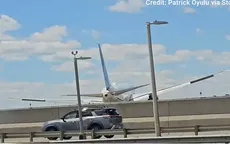 Máy bay United Airlines va chạm với xe đầu kéo và cột đèn tại sân bay 