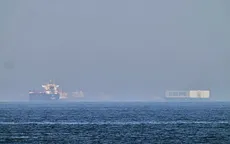 Mỹ bắt đầu hỗ trợ giải phóng các tàu mắc kẹt ở eo biển Hormuz