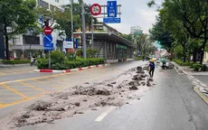 Hà Nội: Xử phạt tài xế xe tải làm rơi vãi bùn đất trên đường Láng Hạ