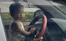CSGT Hà Nội làm việc với tài xế để trẻ nhỏ ngồi trước vô lăng khi phương tiện đang di chuyển