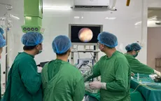 Thoát khỏi đau lưng kéo dài do sỏi thận san hô nhờ tán sỏi qua da