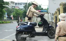 Hà Nội: Tăng cường kiểm soát xe máy điện thay đổi kết cấu tại cổng trường