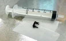 Bé 12 tuổi mang dị vật rỉ sét trong phổi nhiều năm