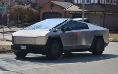 Tesla triệu hồi Cybertruck do nguy cơ bánh xe rơi ra