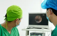 Cảnh báo trẻ nhét dị vật vào tai, mũi, đường thở
