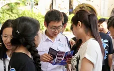 “Cấy gene” văn hóa cho thế hệ trẻ từ giảng đường đến làng nghề